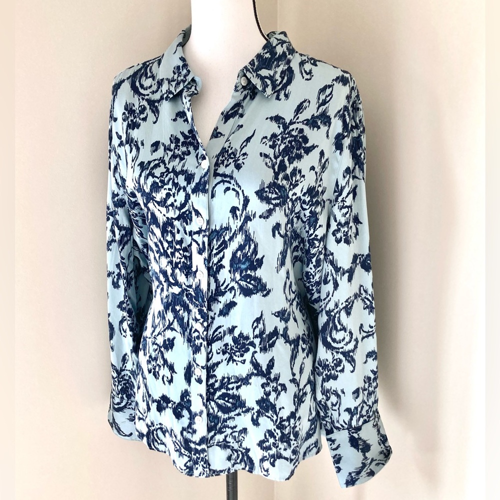 Chico’s Sandwashed Satin Ikat Floral Button Shirt Size XXL - Picture 4 of 9